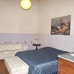 Charming In With Private Garden Apartamento *