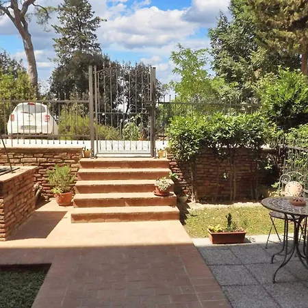 Charming In With Private Garden