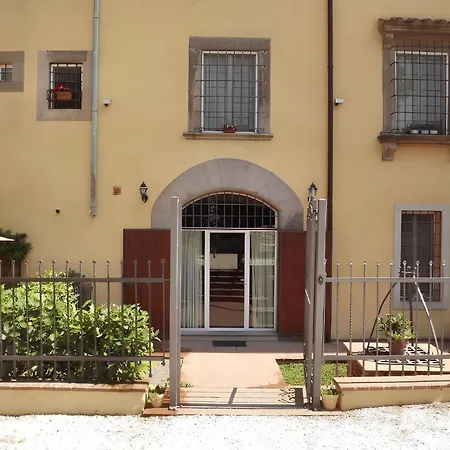 Charming In With Private Garden Apartamento Empoli
